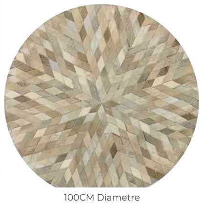 Tapis en cuir patchwork rond beige motifs losanges 100 cm vue de dessus