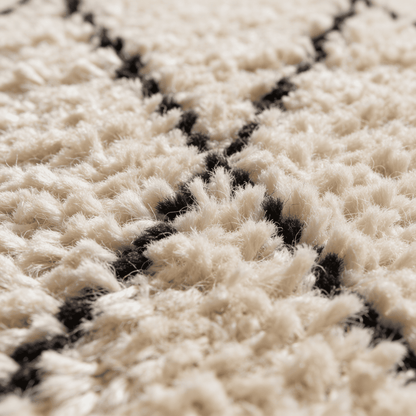 Tapis Berbère Beni Ouarain | Résille Losanges Blanc et Noir Touffeté | Berbère Tapis
