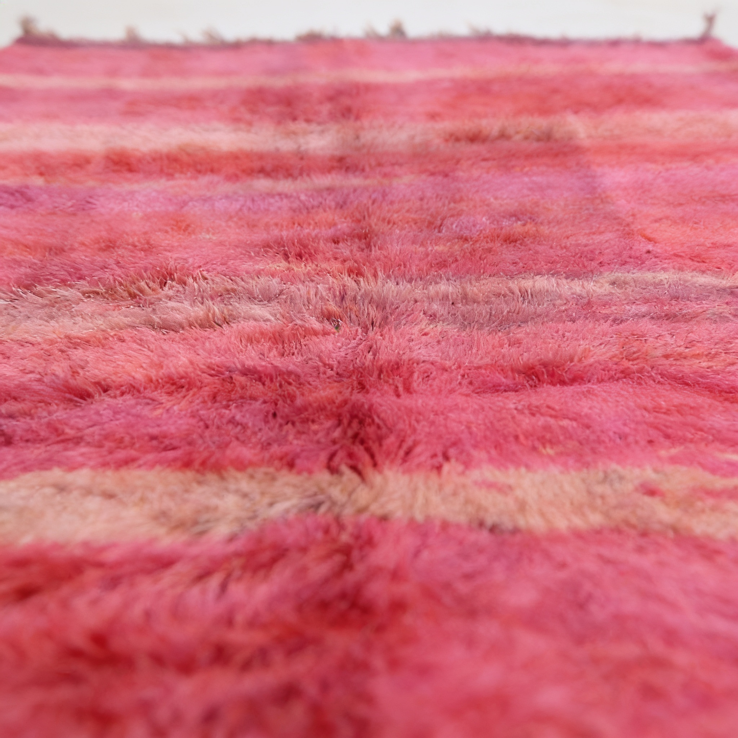 Tapis Berbère Boujad - détail macro de la laine et du tissage
