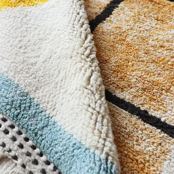 Tapis Beni Ouarain Géométrique Moderne Ocre et Blanc - Tapis Beni Ouarain tissé main - artisanat berbère authentique