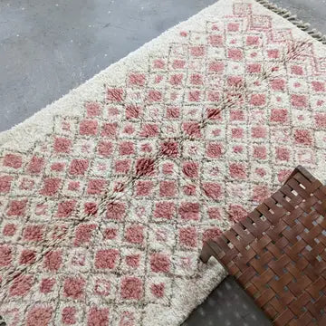 Tapis Beni Ourain Laine Rose - vue principale - tapis berbère fait main au Maroc