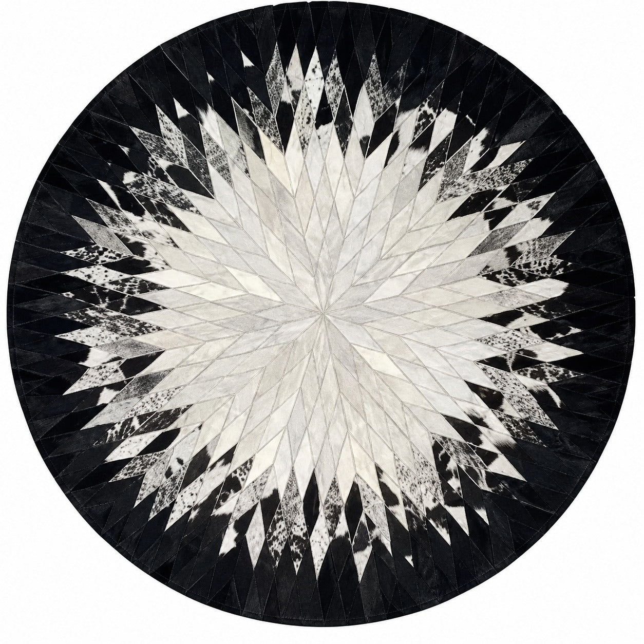 Tapis Berbère en Cuir Noir et Blanc - vue principale - tapis berbère fait main au Maroc