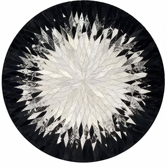 Tapis Berbère en Cuir Noir et Blanc - vue principale - tapis berbère fait main au Maroc